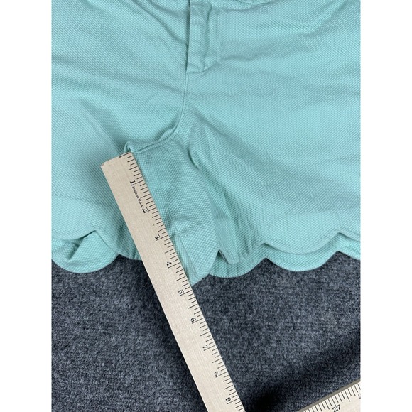 Lilly Pulitzer women's Light Green Chino Shorts Size 12 Scalloped Hem Cotton - Picture 2 of 7